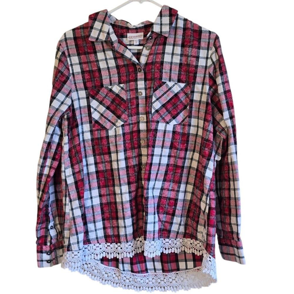 Shyanne red plaid and paisley crochet hemmed button up shirt size medium